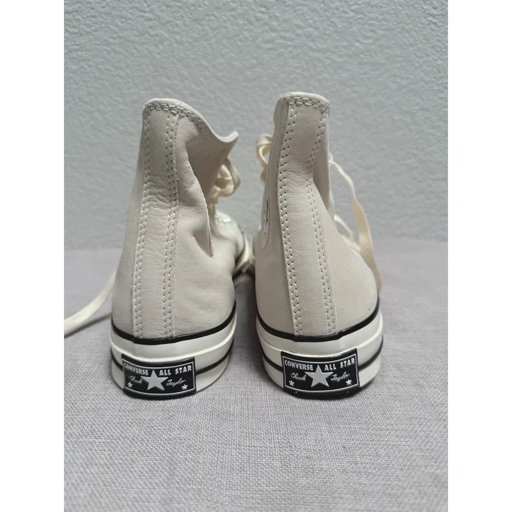 NWOB Converse 9.5 M - 11.5 W Leather Off-White